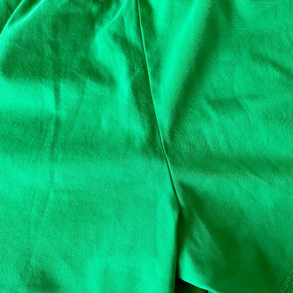 Primary Green Lightweight Short Running Shorts Size 8-9 - Picture 4 of 8